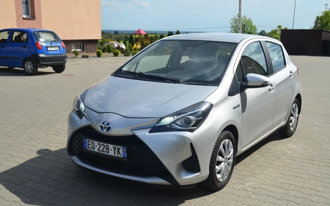 Toyota Yaris cena 45000 przebieg: 91000, rok produkcji 2017 z Zambrów małe 379